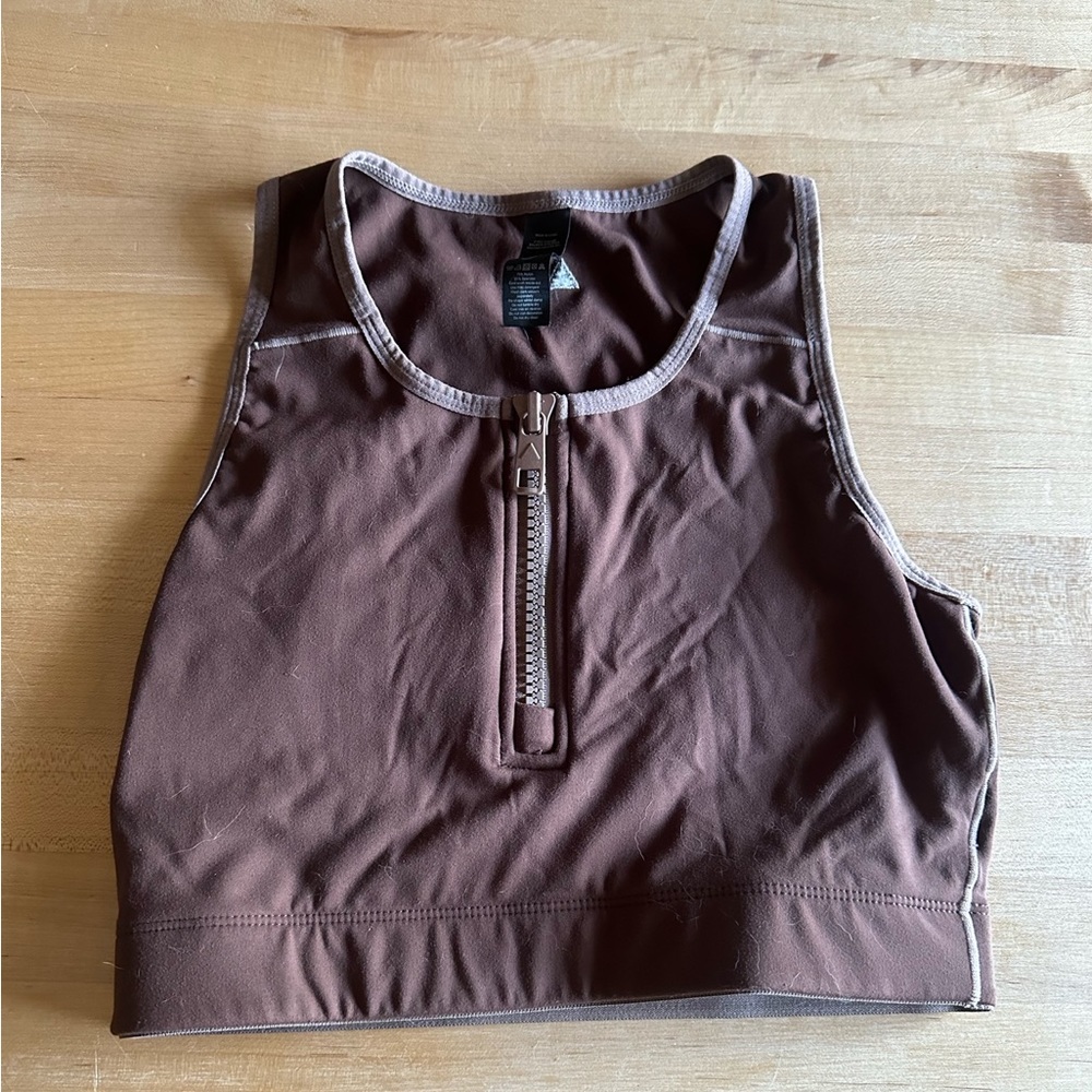 Balance Athletica, women’s workout top, tank top with zipper on front